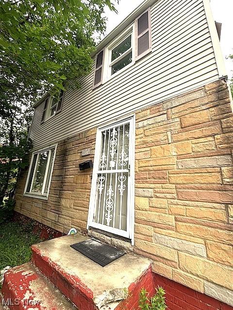3761 E 144th St, Cleveland, OH 44145 - photo 4