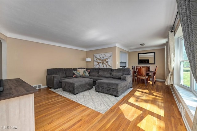 7600 Malibu Dr, Parma, OH 44130 - photo 3