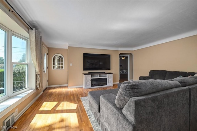 7600 Malibu Dr, Parma, OH 44130 - photo 5