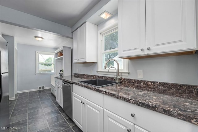 7600 Malibu Dr, Parma, OH 44130 - photo 11