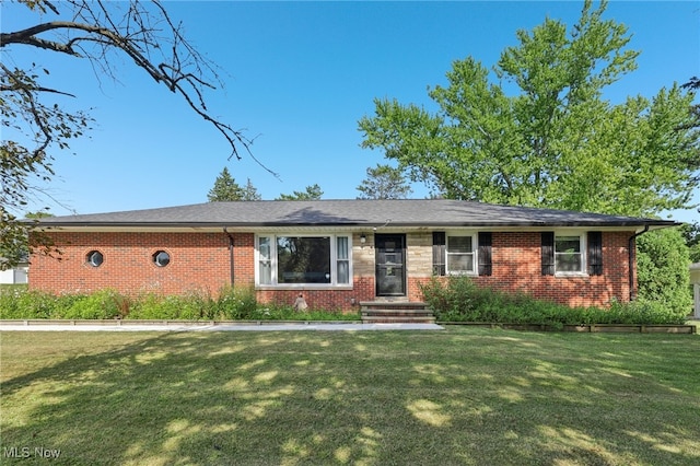 8237 Marianna Blvd, Broadview Heights, OH 44147 - photo 1