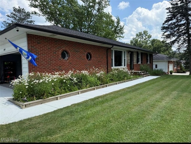 8237 Marianna Blvd, Broadview Heights, OH 44147 - photo 2