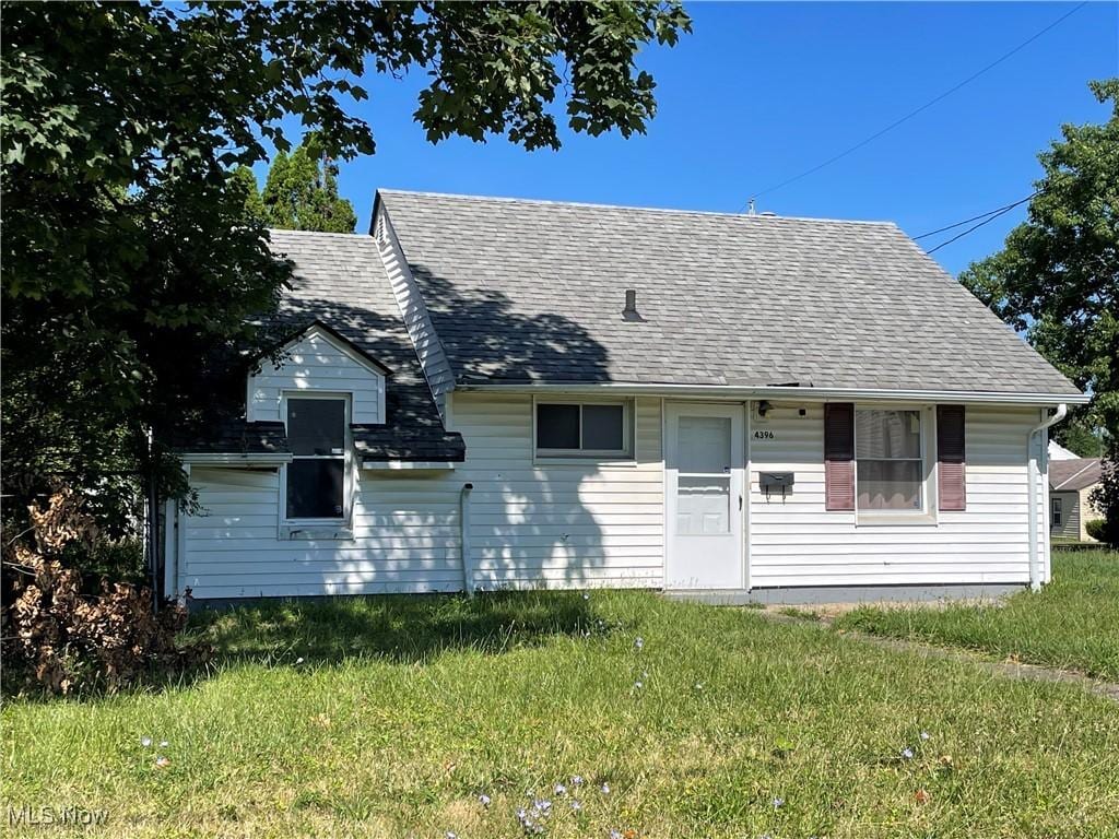 4396 E 175th St, Cleveland, OH 44128 - photo 1