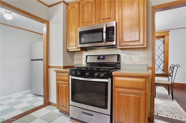 683 Sharon St, Akron, OH 44314 - photo 10