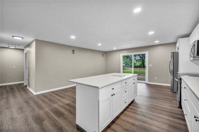8302 Lorraine Dr, Strongsville, OH 44149 - photo 11