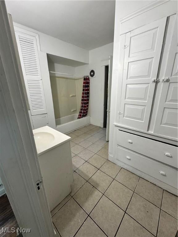 9118 Columbia Ave, Cleveland, OH 44108 - photo 12