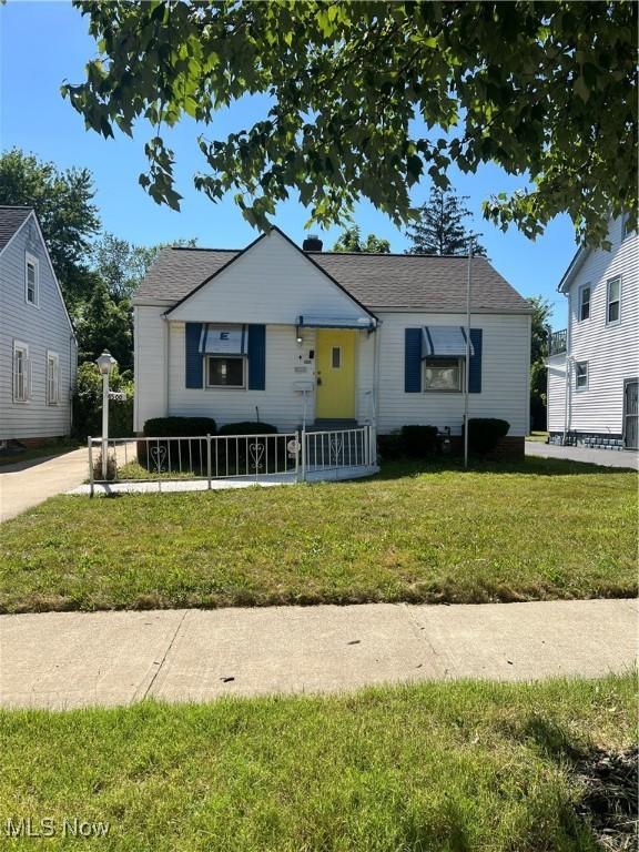 4500 Glenview Rd, Warrensville Heights, OH 44128 - photo 2