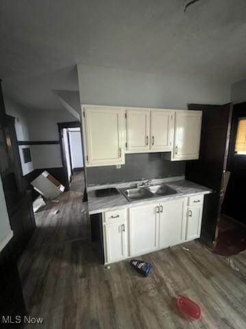 10527 Earle Ave, Cleveland, OH 44108 - photo 12