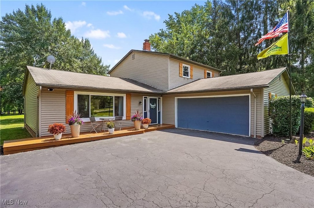 10085 Hickory Ridge Dr, Brecksville, OH 44141 - photo 1