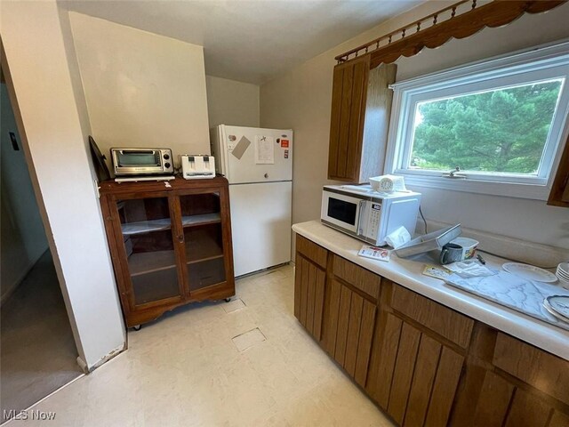 8023 Columbus Rd NE, Louisville, OH 44641 - photo 6