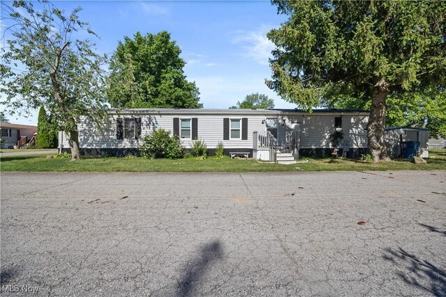 135 Cedar Brook Dr, Elyria, OH 44035 - photo 3