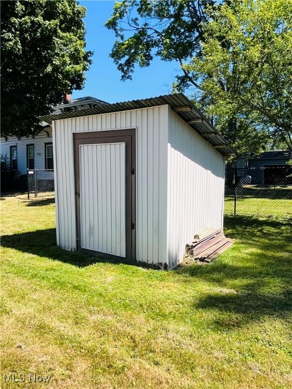 74 Swan St, Geneva, OH 44041 - photo 8