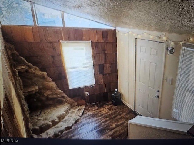 2305 E Waterloo Rd Unit 17, Akron, OH 44312 - photo 4