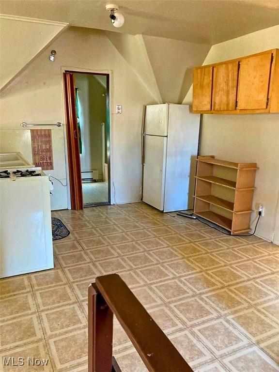 554 Eddy Rd, Cleveland, OH 44108 - photo 13