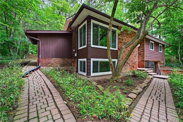4381 Bayard Rd, South Euclid, OH 44121 - photo 2