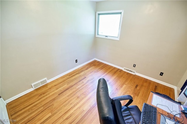 2071 Sagamore Dr, Euclid, OH 44117 - photo 18