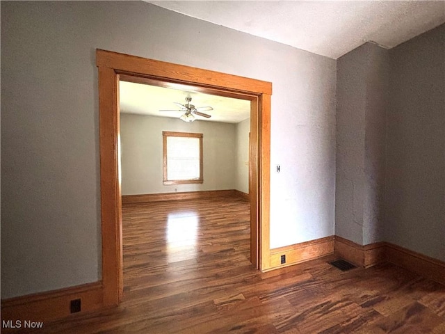 255 E Park Ave, Columbiana, OH 44408 - photo 7