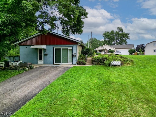 139 Canal St W, Navarre, OH 44662 - photo 1
