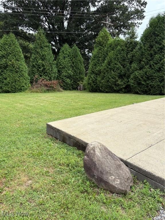 916 Waugh Dr, Hubbard, OH 44425 - photo 16