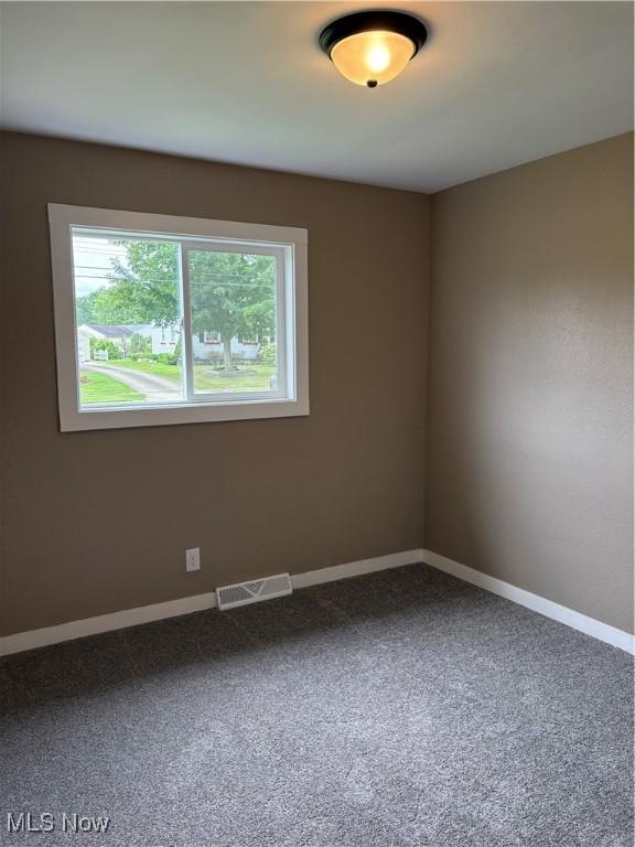 916 Waugh Dr, Hubbard, OH 44425 - photo 11