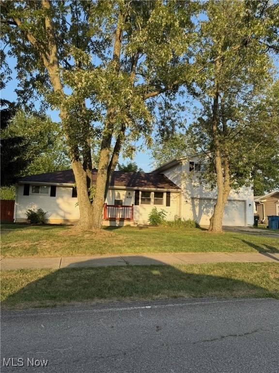 805 Roberts St, Sheffield Lake, OH 44054 - photo 1