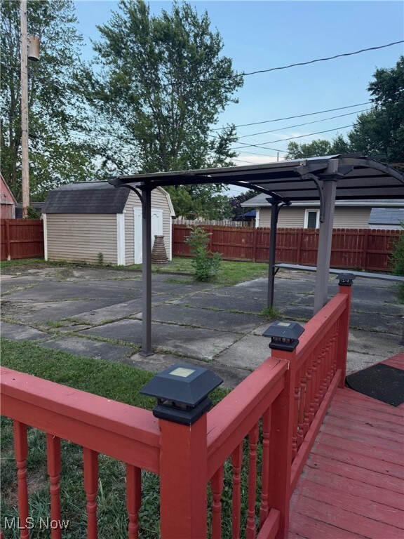805 Roberts St, Sheffield Lake, OH 44054 - photo 23