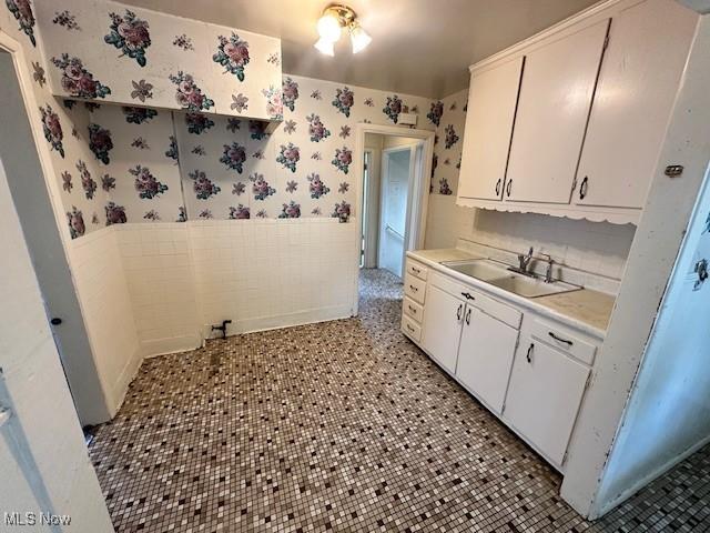 21750 Westport Ave, Euclid, OH 44123 - photo 2