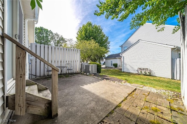 882 Overlook Ridge Dr, Cleveland, OH 44109 - photo 25