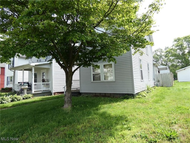 914 S Lawn Ave, Coshocton, OH 43812 - photo 2