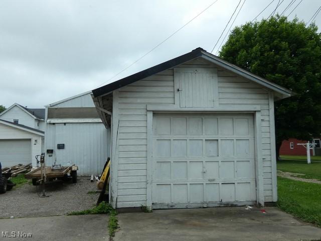 914 S Lawn Ave, Coshocton, OH 43812 - photo 6