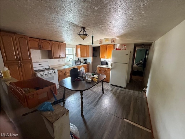 240 Connecticut Ave, Elyria, OH 44035 - photo 5