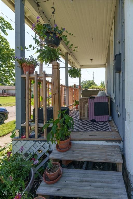 714 Overlook Ave SW, Massillon, OH 44647 - photo 2