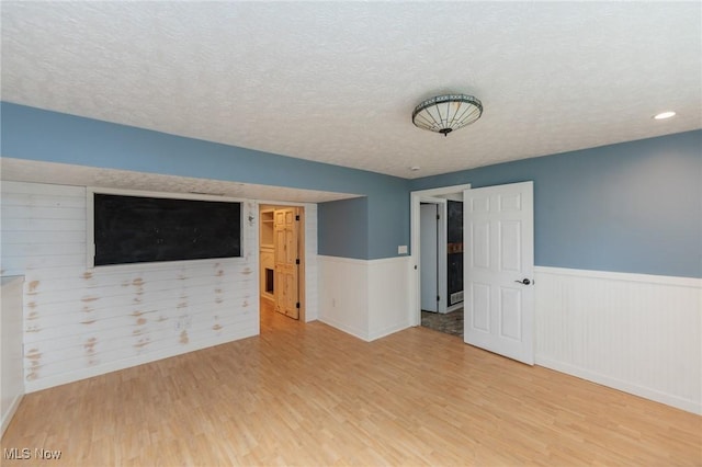 4599 Wildflower Dr, North Canton, OH 44720 - photo 17