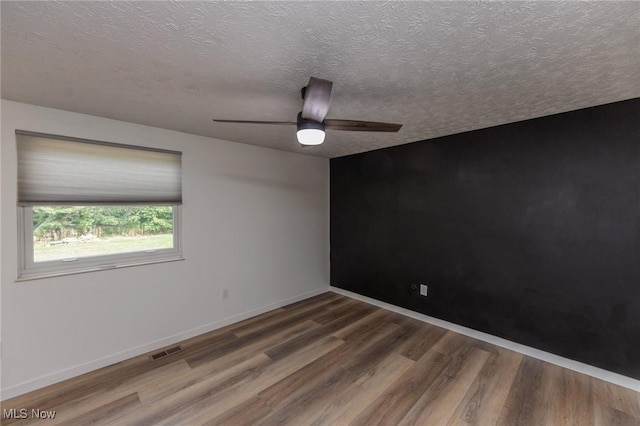 4599 Wildflower Dr, North Canton, OH 44720 - photo 22