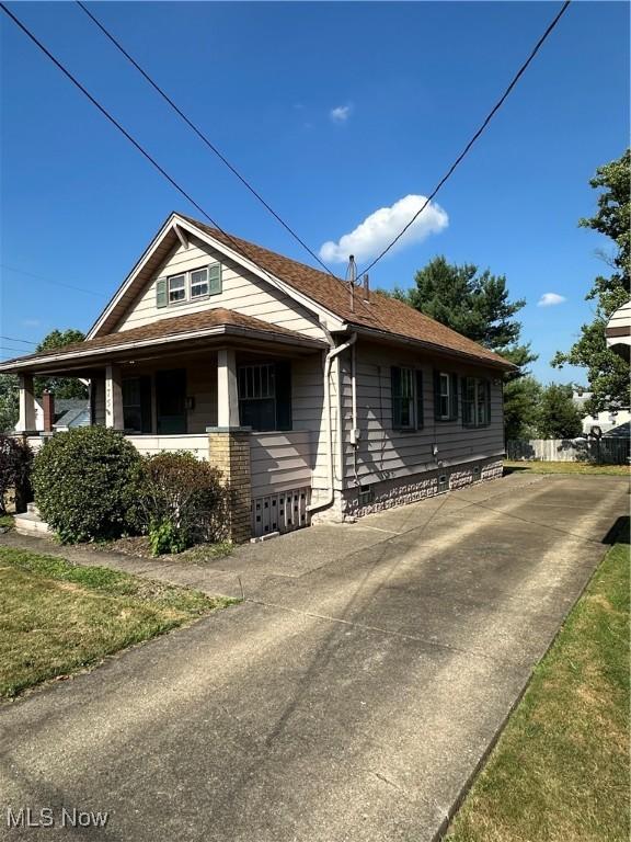 175 N Hartford Ave, Youngstown, OH 44509 - photo 2