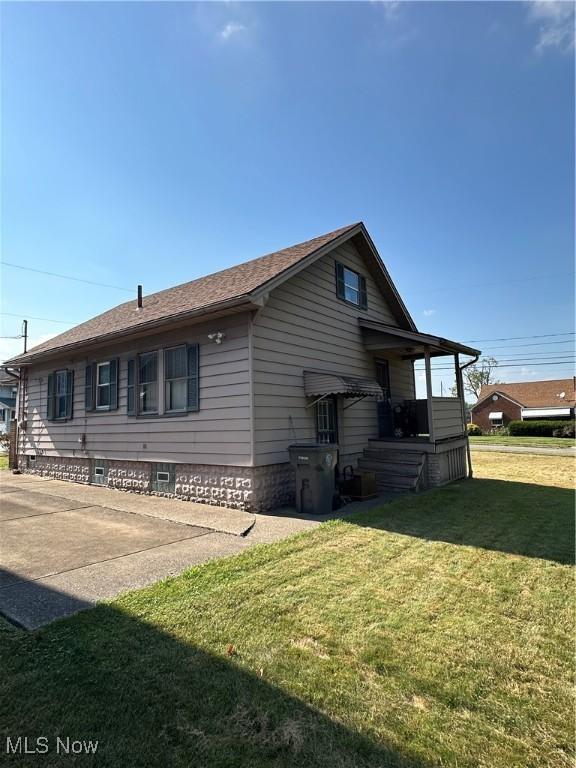 175 N Hartford Ave, Youngstown, OH 44509 - photo 3