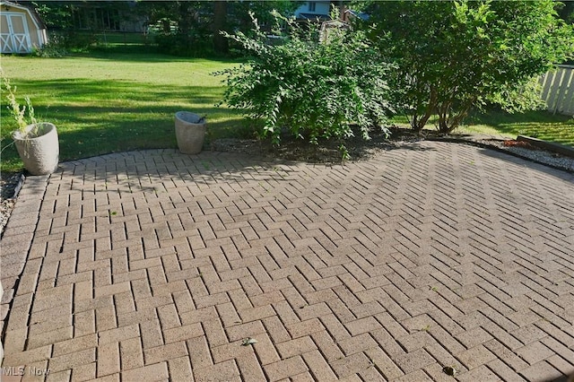 365 Sleepy Hollow Dr, Canfield, OH 44406 - photo 3
