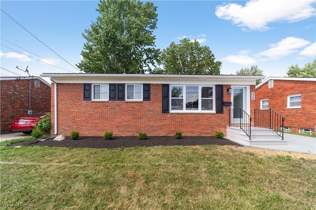828 Livermore Ln, Elyria, OH 44035 - photo 1