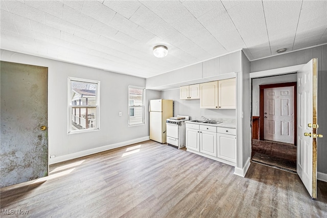 6917 Worley Ave, Cleveland, OH 44105 - photo 21
