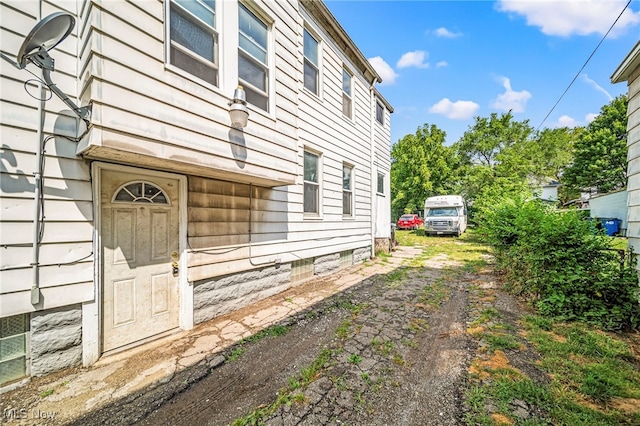 6917 Worley Ave, Cleveland, OH 44105 - photo 4