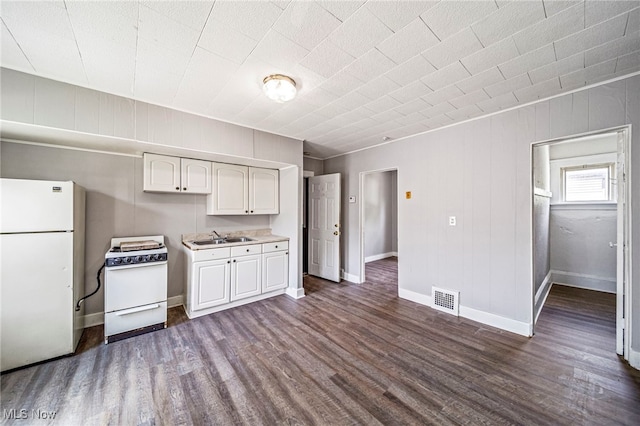 6917 Worley Ave, Cleveland, OH 44105 - photo 22