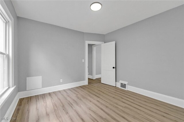 3582 E 154th St, Cleveland, OH 44120 - photo 18