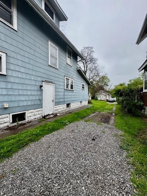 1115 Harpster Ave, Akron, OH 44314 - photo 5