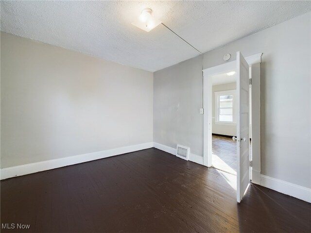 16215 Huntmere Ave, Cleveland, OH 44110 - photo 12