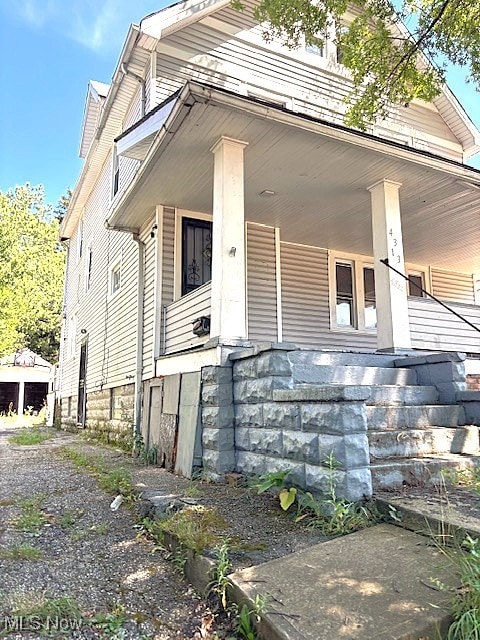 4313 E 116th St, Cleveland, OH 44108 - photo 3