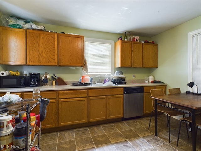 314 Sterling Ct, Akron, OH 44304 - photo 9