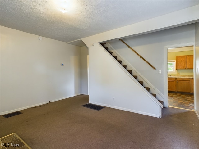 318 Sterling Ct, Akron, OH 44304 - photo 5