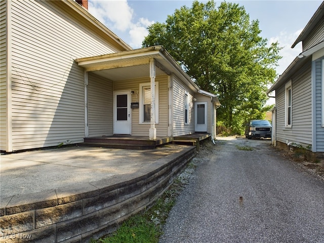 318 Sterling Ct, Akron, OH 44304 - photo 1