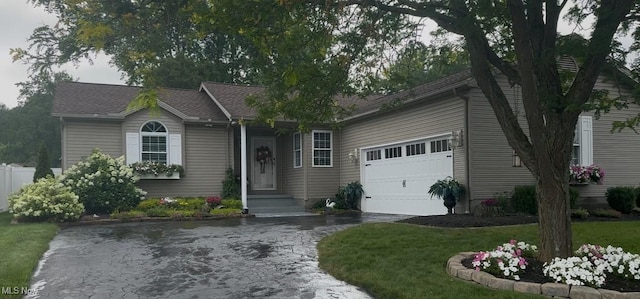 1995 Fox Chase Dr, Youngstown, OH 44515 - photo 1