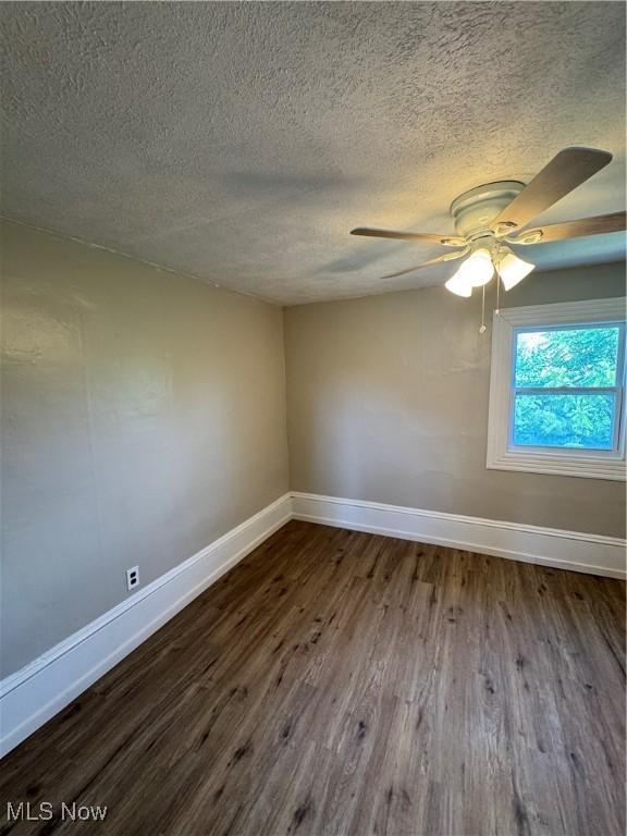 289 2nd St SW, Carrollton, OH 44615 - photo 9